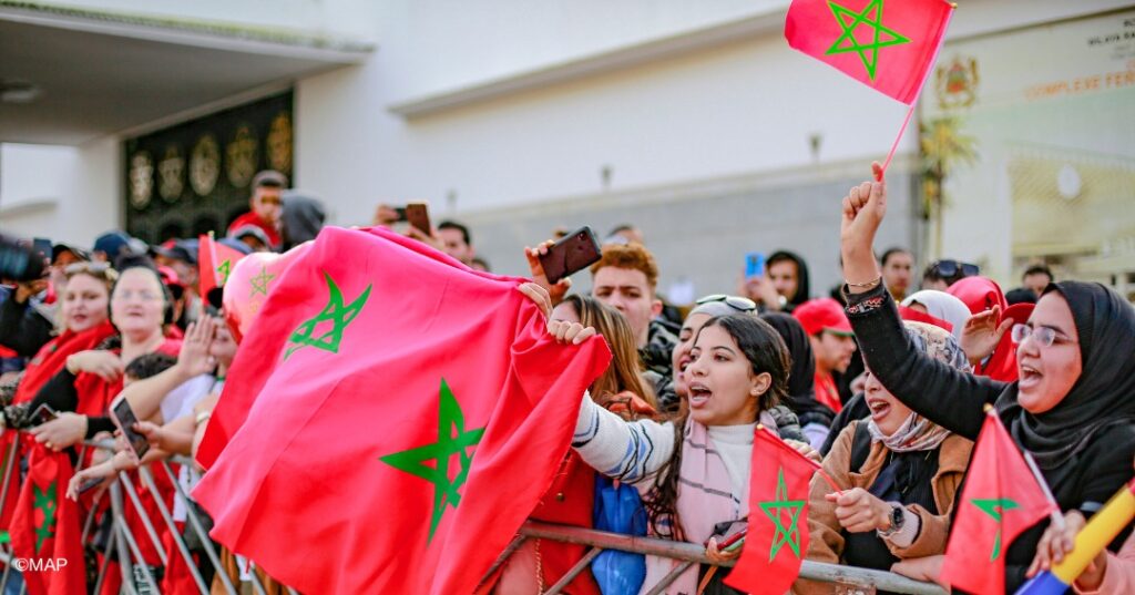 Emotions lors de la réception royale et des décorations pour les membres de l'équipe nationale