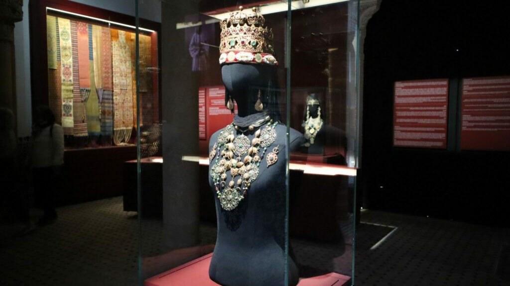 Plongée à 360° dans le monde de la parure marocaine