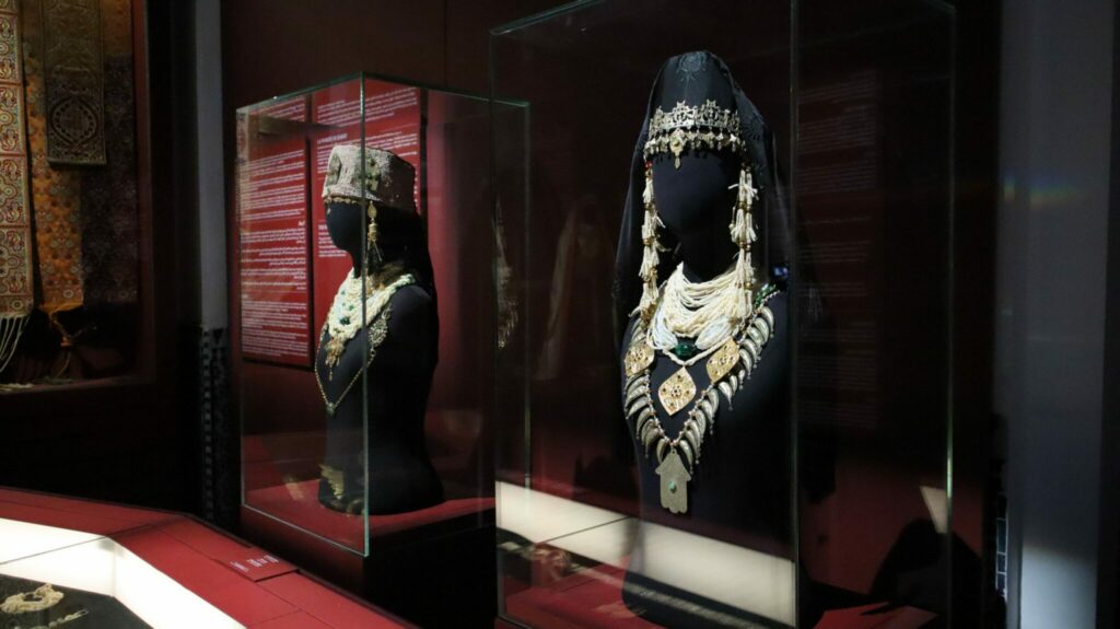 Plongée à 360° dans le monde de la parure marocaine