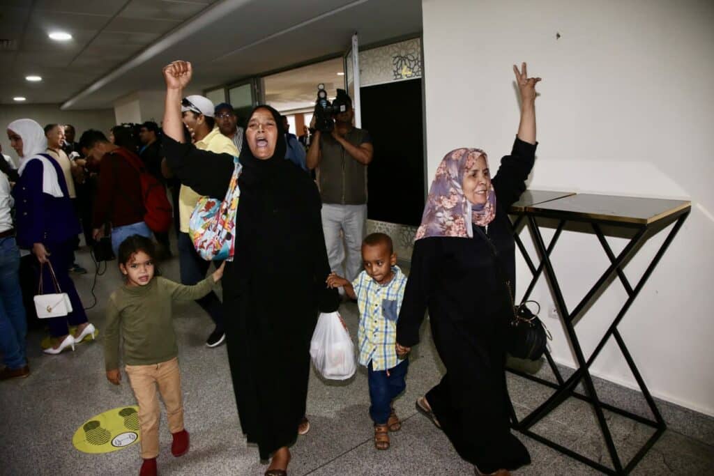 Arrivée à Casablanca des Marocains rapatriés du Soudan