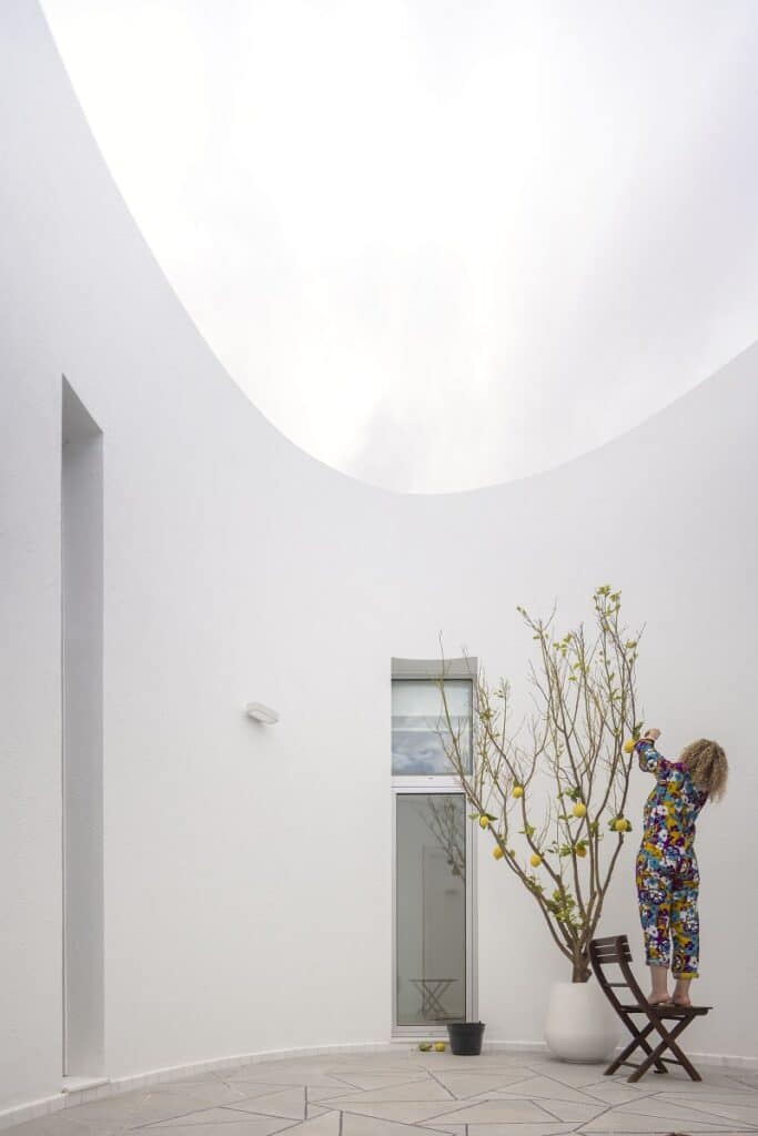 Architecture. Une villa aux courbes élégantes (Mohamed Amine Siana)