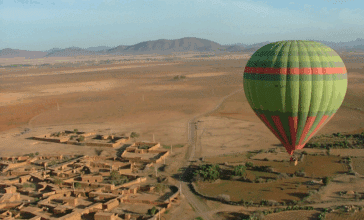 Animation touristique : 300 MDH pour des vols en montgolfière dans le désert d’Agafay