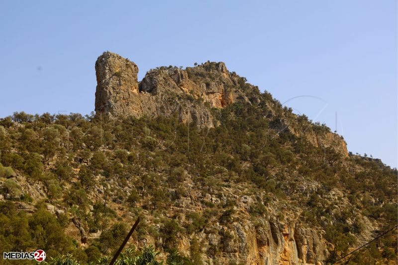 Oriental. Dans l’arrière-pays, vallées, plages et grottes préhistoriques