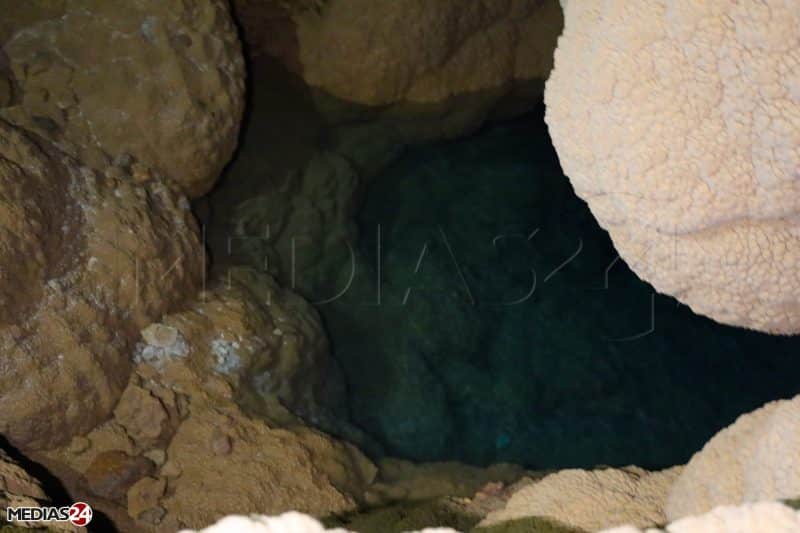 Oriental. Dans l’arrière-pays, vallées, plages et grottes préhistoriques