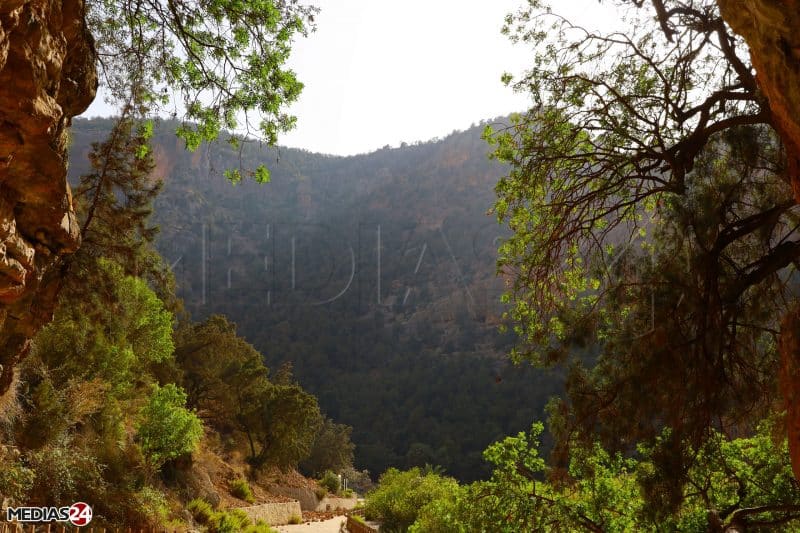 Oriental. Dans l’arrière-pays, vallées, plages et grottes préhistoriques