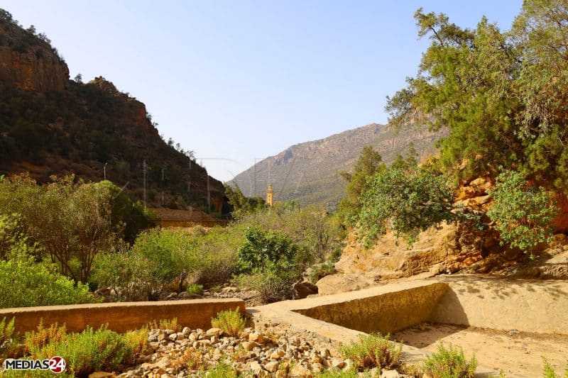 Oriental. Dans l’arrière-pays, vallées, plages et grottes préhistoriques