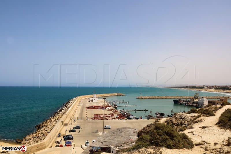 Oriental. Dans l’arrière-pays, vallées, plages et grottes préhistoriques