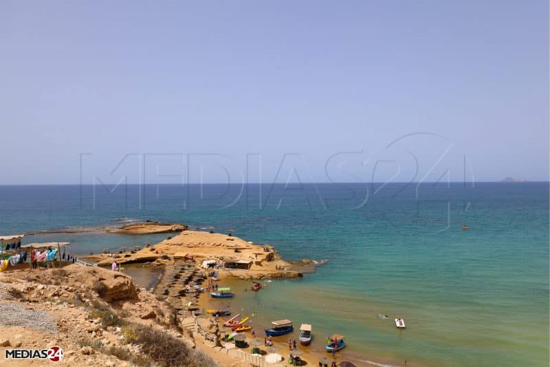 Oriental. Dans l’arrière-pays, vallées, plages et grottes préhistoriques