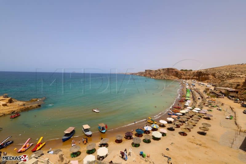 Oriental. Dans l’arrière-pays, vallées, plages et grottes préhistoriques