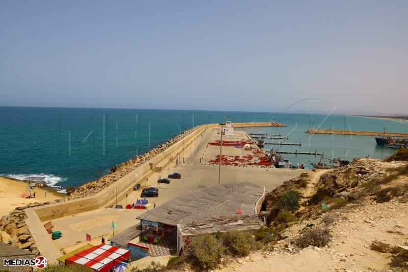 Oriental. Dans l’arrière-pays, vallées, plages et grottes préhistoriques