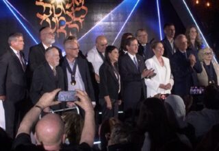 André Azoulay décoré par le président israélien