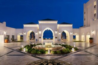 Le St. Regis la Bahia Blanca Resort prend pied à Tamuda Bay