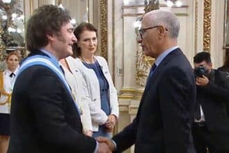 Rachid Talbi El Alami représente le Roi à la cérémonie d’investiture du nouveau président argentin