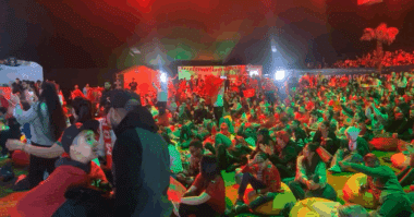 Ambiance dans la Live Foot Zone du Morocco Mall avant le match Maroc-RD Congo