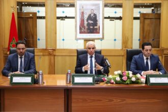 Khalid Ait Taleb se réunit avec les centrales syndicales nationales des pharmaciens