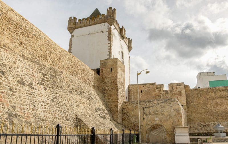 Avec un budget prévisionnel de 8 millions de DH, la commune d’Assilah entame une nouvelle étape dans la réhabilitation de sa muraille historique.