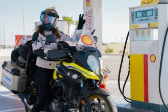 Afaf Hamdoune, première marocaine à effectuer un tour d’Afrique en moto