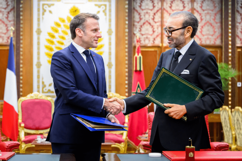 Retour en images sur le premier jour de la visite d'État d'Emmanuel Macron au Maroc