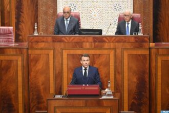Macron au Parlement : &ldquo;Le présent et l'avenir du Sahara s'inscrivent dans le cadre de la souveraineté marocaine&rdquo;