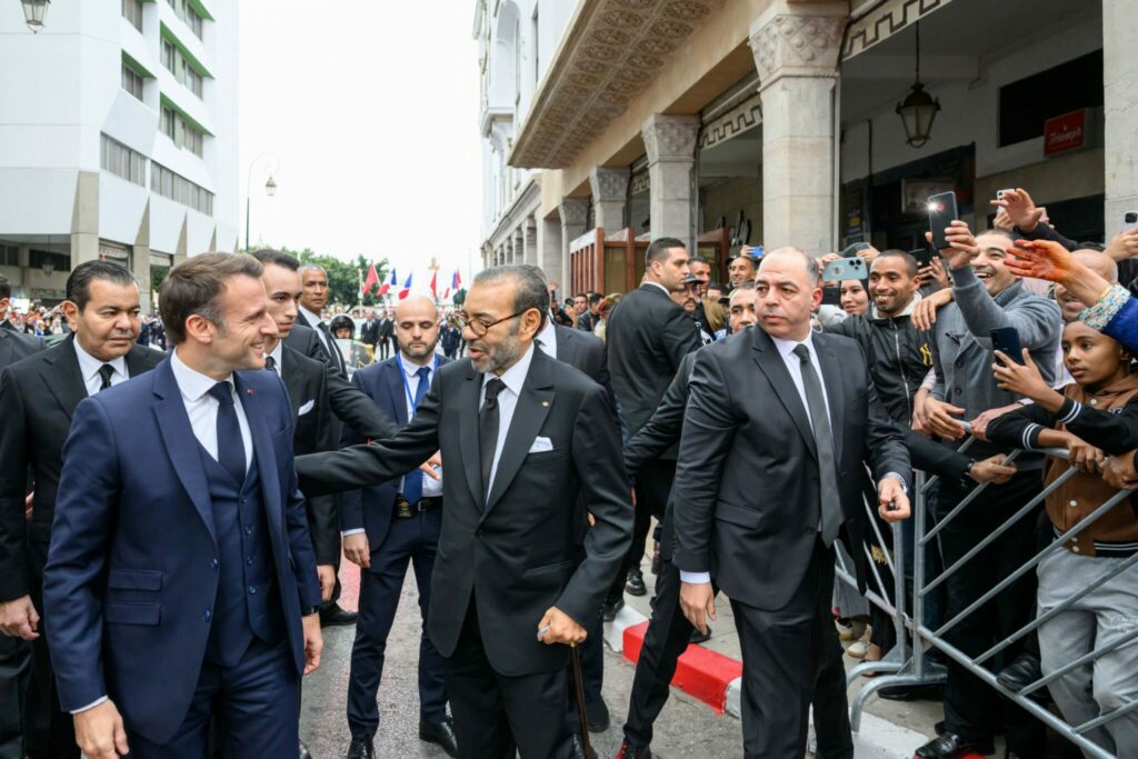 Retour en images sur le premier jour de la visite d'État d'Emmanuel Macron au Maroc