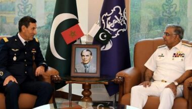 Coopération militaire : le général de division Mohammed Gadih, inspecteur des FRA, en visite de travail au Pakistan