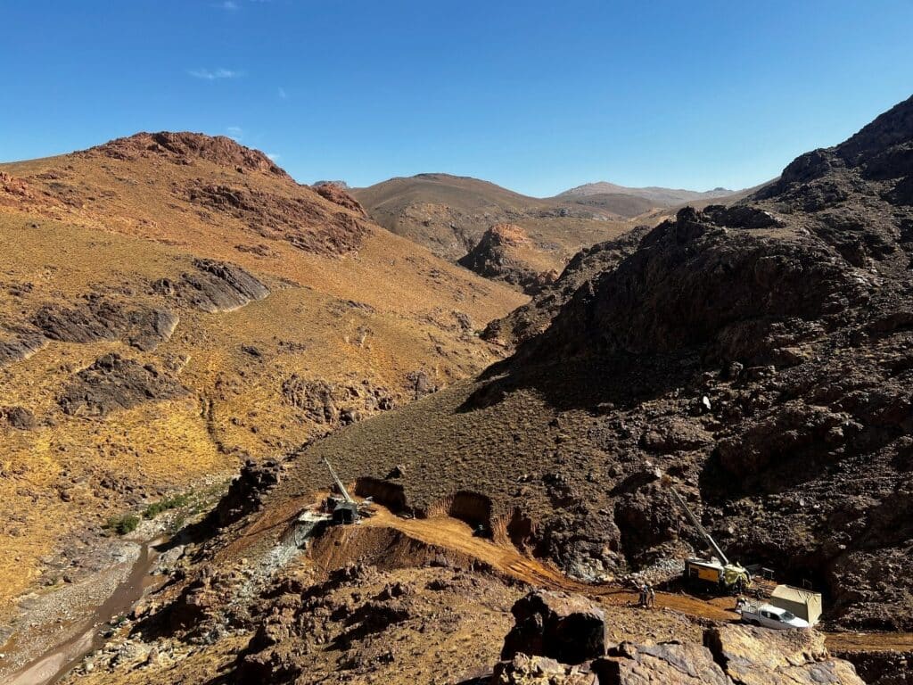 Mines. Aya Gold & Silver annonce de nouvelles découvertes d'argent à haute teneur à Zgounder