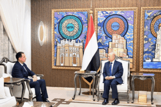 Le président du Conseil présidentiel du Yémen loue les &ldquo;positions honorables&rdquo; du Maroc aux côtés du peuple yéménite