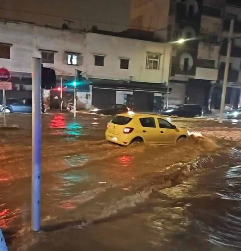 EN IMAGES. Inondations à Salé et mousse mystérieuse à Casablanca après les fortes pluies