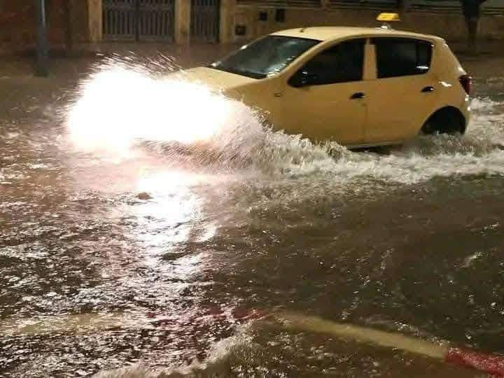 EN IMAGES. Inondations à Salé et mousse mystérieuse à Casablanca après les fortes pluies