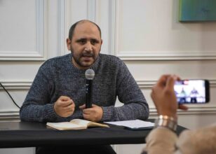 Ghassan Waïl El Karmouni reçoit un prix panafricain du journalisme en réassurance