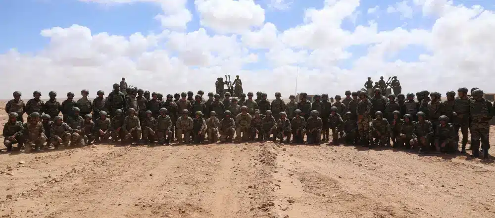 Tirs au sol, coordination dans les airs : le début des manœuvres African Lion 2025 en images