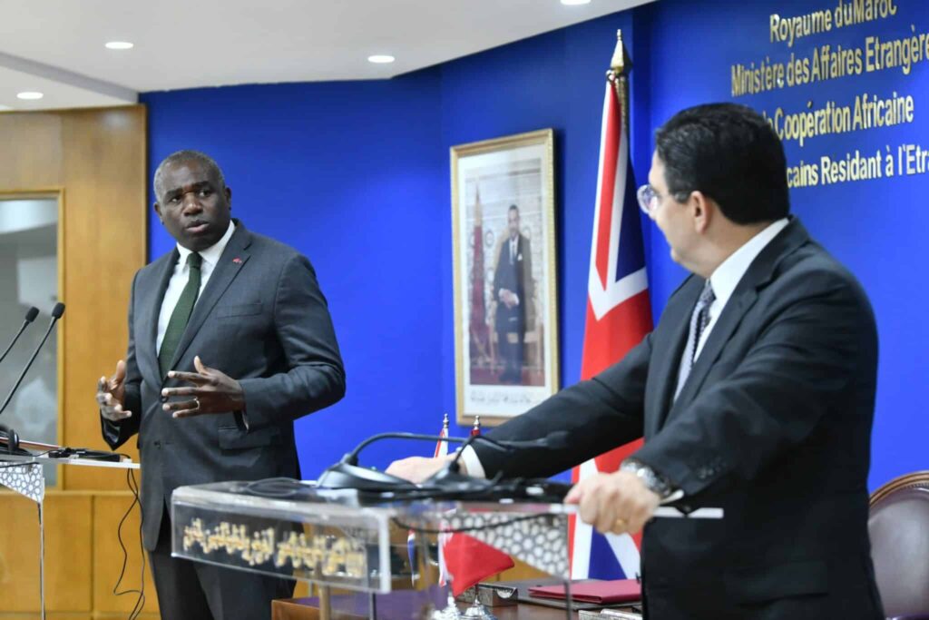 Point de presse de Nasser Bourita et David Lammy. Le Royaume Uni indique pour la première fois que le plan marocain d'autonomie est la "base la plus crédible, viable et pragmatique".