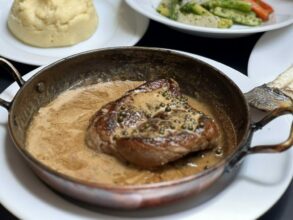 Le Petit Bouillon : nouvelle adresse culinaire qui reprend les codes du bouillon parisien