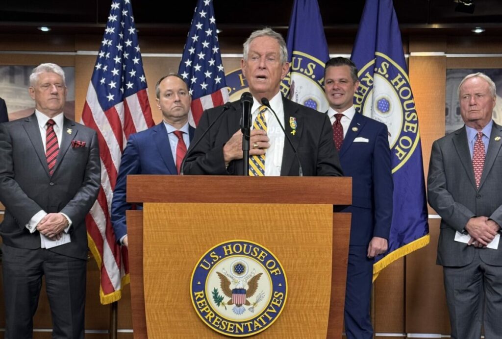 Joe Wilson, congressman républicain, a proposé une loi visant à désigner le polisario comme organisation terroriste.