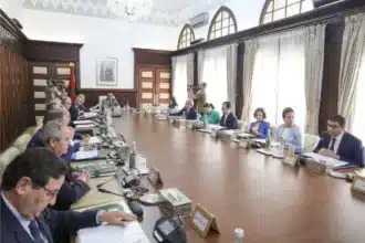 Les ministres prendront leurs vacances en août prochain