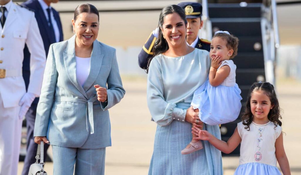 La Princesse Lalla Asmaa accueille la première dame de la République du Salvador à Salé.