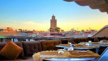 Marrakech, 2ᵉ meilleure destination de restauration de plein air selon l’indice IQOS