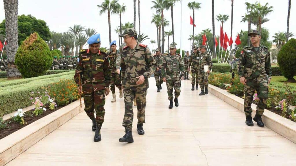 L’Inspecteur général des FAR s'entretient avec le commandant de la Minurso