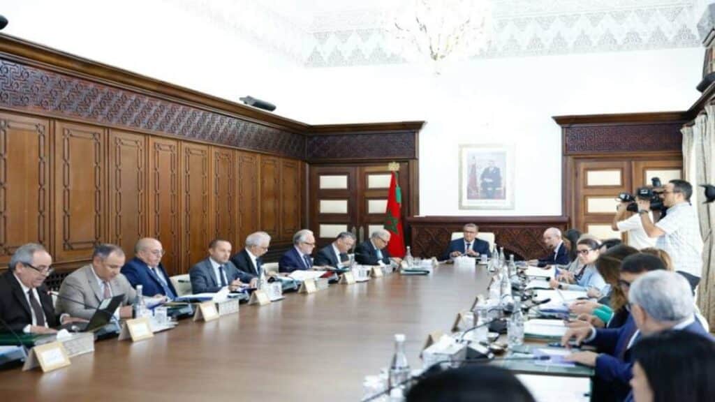 Conseil de gouvernement marocain en session à Rabat, présidé par Aziz Akhannouch.