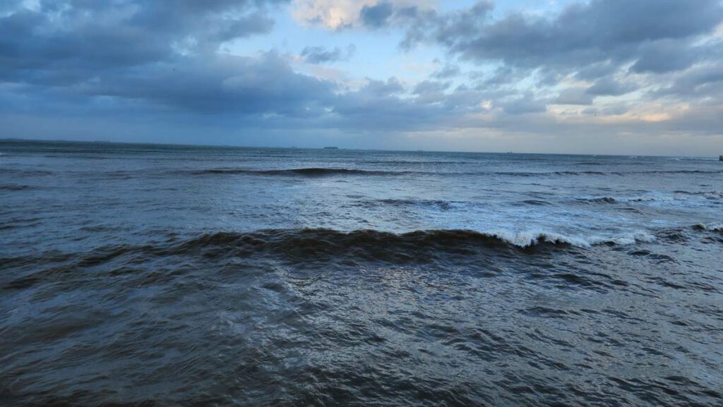 Ouragan Erin: Pas d’impact direct au Maroc, vigilance requise face à la mer agitée