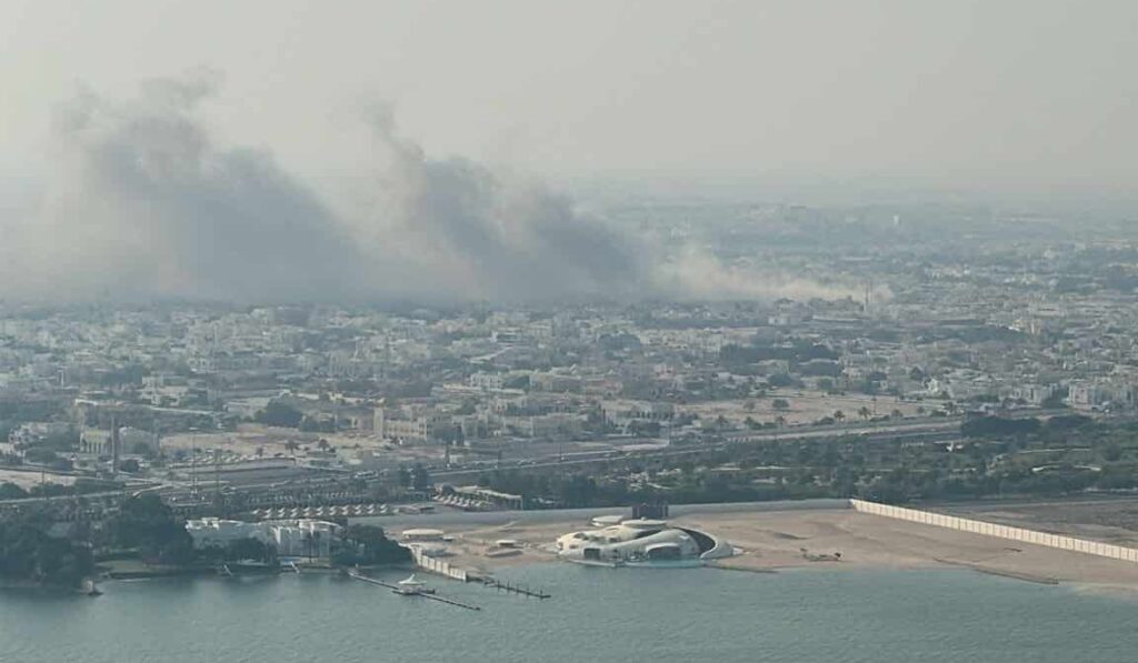 Explosions à Doha, Israël affirme avoir visé "de hauts responsables" du Hamas.