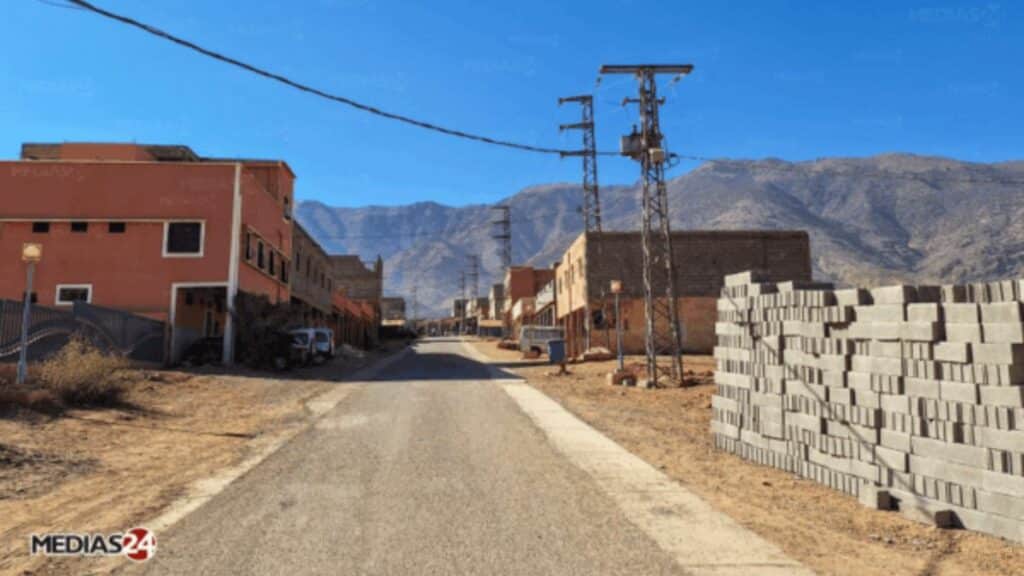 Ouarzazate : électrification des douars sinistrés après le séisme d'Al Haouz
