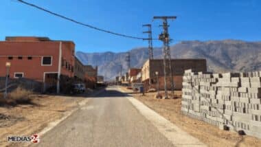 Ouarzazate : électrification des douars sinistrés après le séisme d'Al Haouz