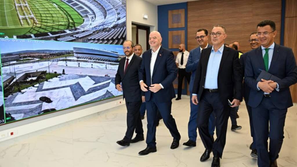 Le président de la FIFA en visite au Grand Stade de Tanger