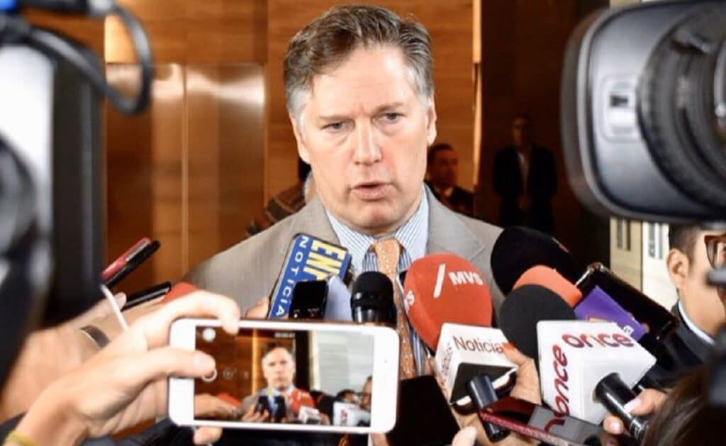 Christopher Landau, secrétaire d'État américain adjoint.