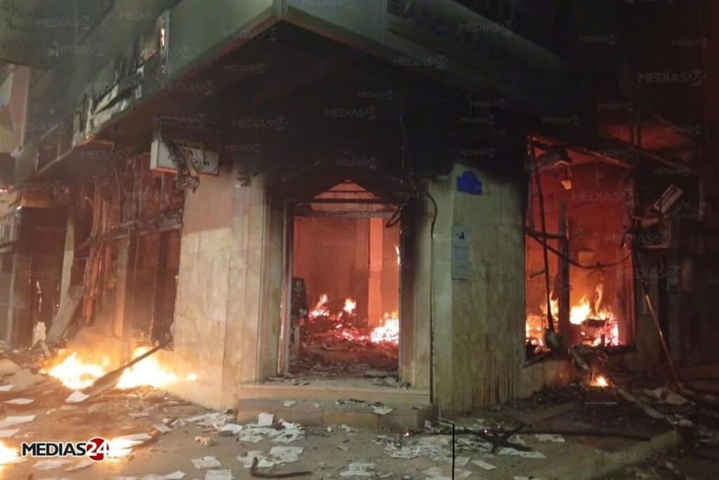 Vandalisme: La ville de Salé a connu des violences agressives, touchant aux biens publics.