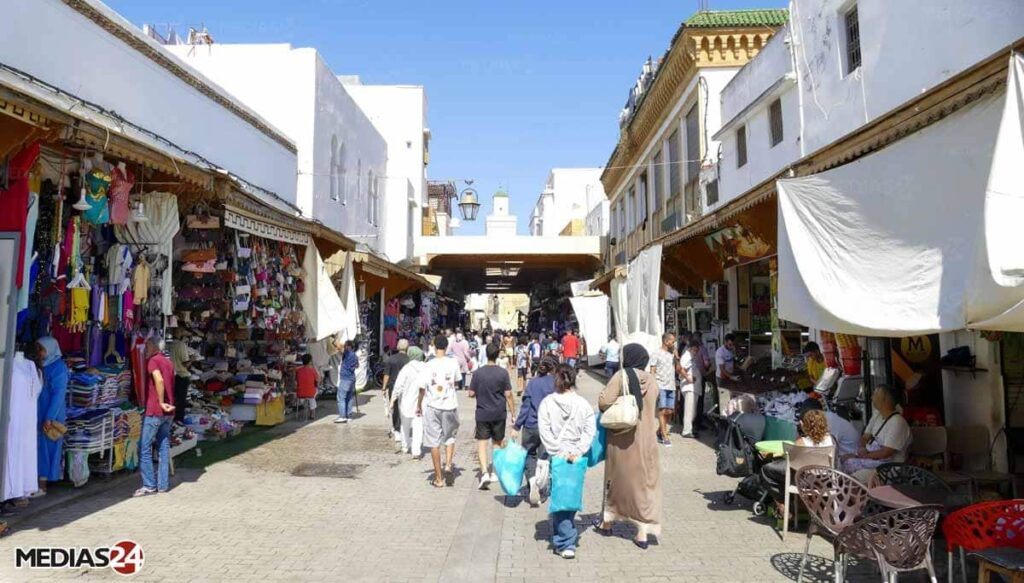 Dans les souks comme dans les quartiers, la promesse d’un NMD se heurte encore aux réalités sociales.