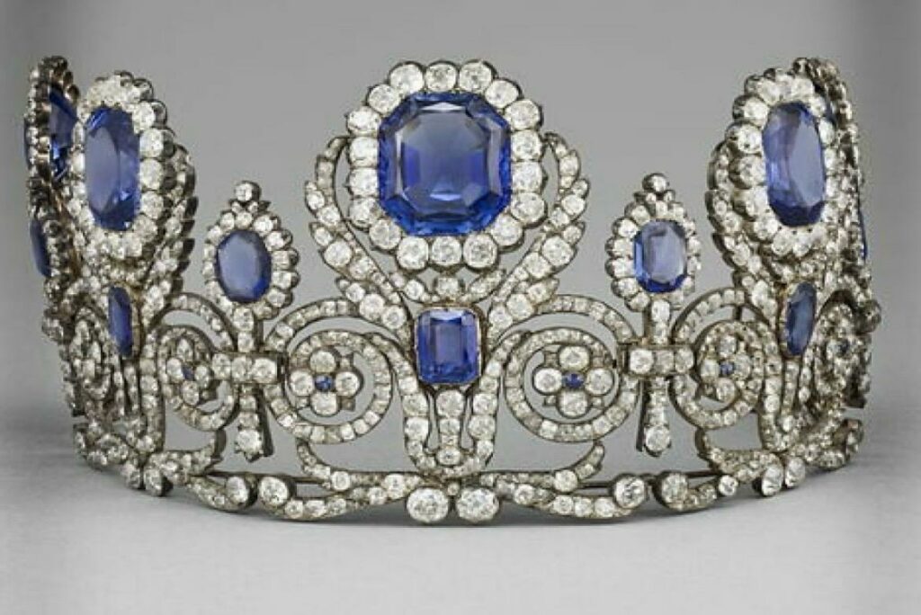 Le musée du Louvre cambriolé, 8 bijoux d'une &ldquo;valeur inestimable&rdquo; dérobés