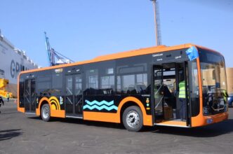 70 nouveaux autobus réceptionnés au port d’Agadir dans le cadre du programme national de modernisation