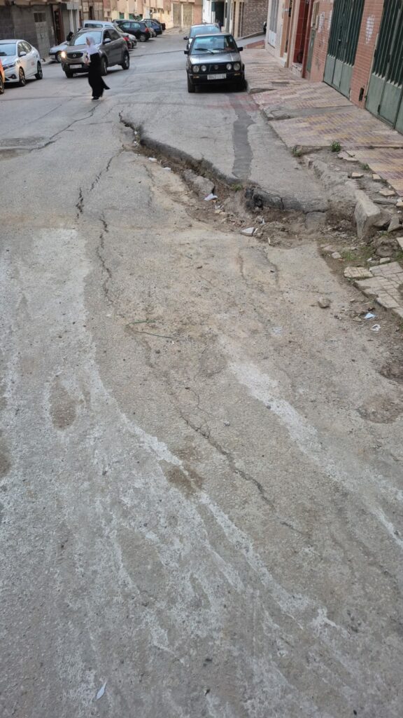 Tétouan : des fissures terrestres inquiètent les habitants du quartier Al Hamama